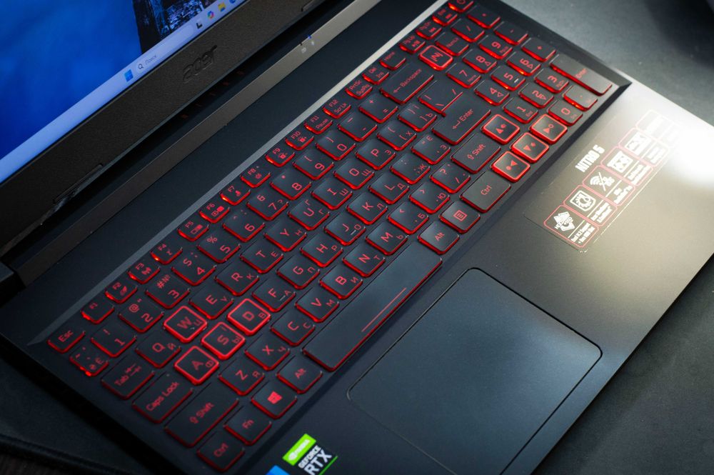 Игровой Nitro 5 экран 2.5к 165гц RTX 3050 Core i5-11400 SSD + HDD