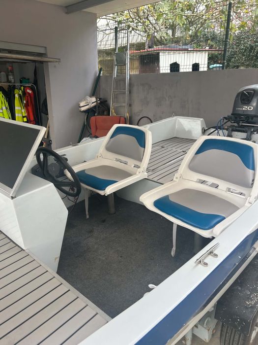 BARCO DE PESCA E RECREIO + Yamaha 20 CV + Atrelado Legalizado
