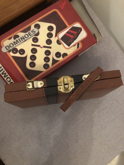 Jogo Domino com estojo novo e em caixa