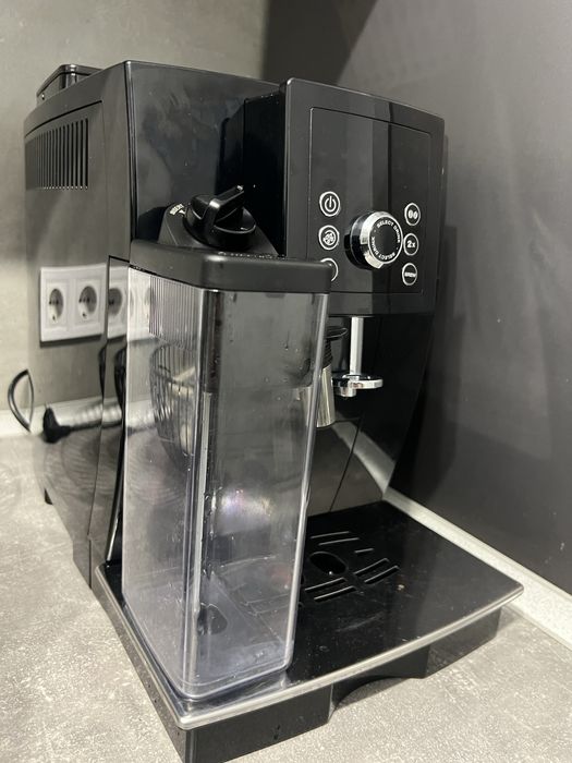 Кавоварка  DeLonghi Cappuccino Smart, кавомашина стан  відмінний