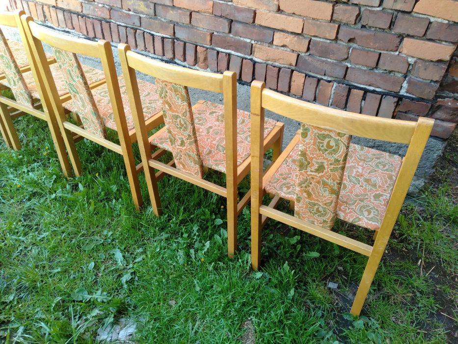 Stare krzesła  6 sztuk.