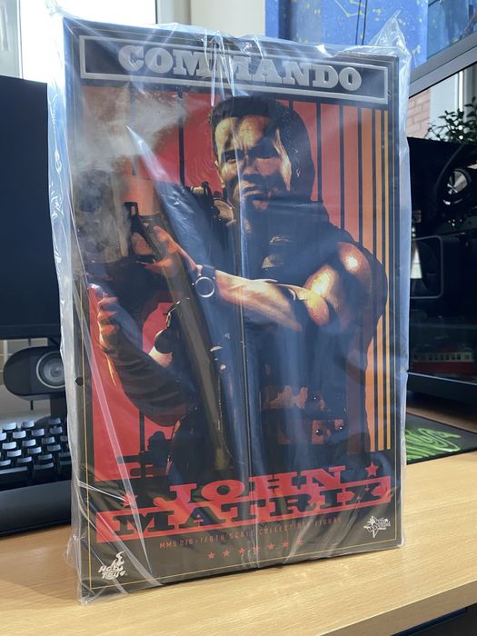 Колекційна фігурка 1/6 Hot Toys MMS276 COMMANDO - John Matrix: 25