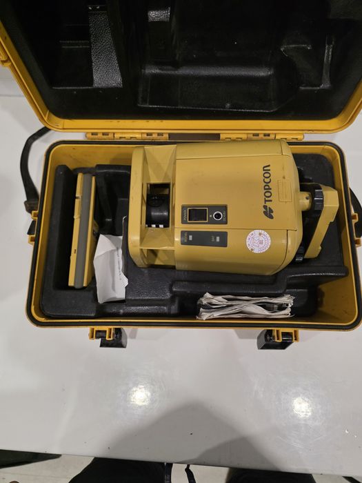 Laser rotacyjny Topcon RL-20 + detektor + walizka (Stan techniczny / opis serwisu)