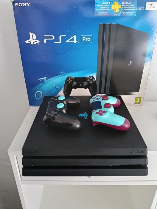 PlayStation 4 pro 1 TB