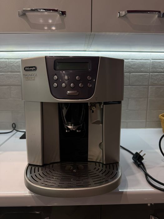 Кавоварка DeLonghi Magnifica Pronto Cappuccino