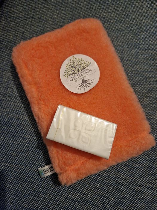 Rękawica do kurzu, mydełko