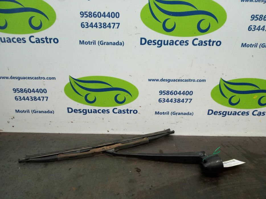 Braço Limpa-Vidros Traseiro Volkswagen Passat Variant 3B6