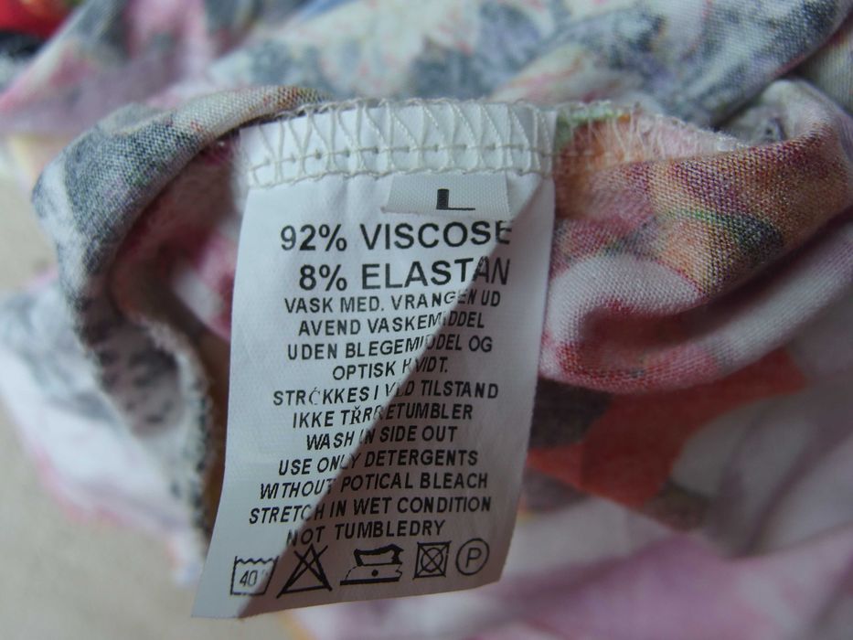 Kopertowa sukienka duńskiej marki MONGUL. R.L