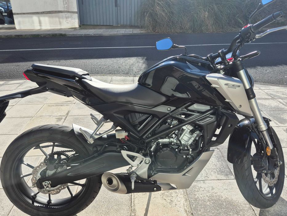 Honda CB125R 125cc - 2.100 km - Impecável