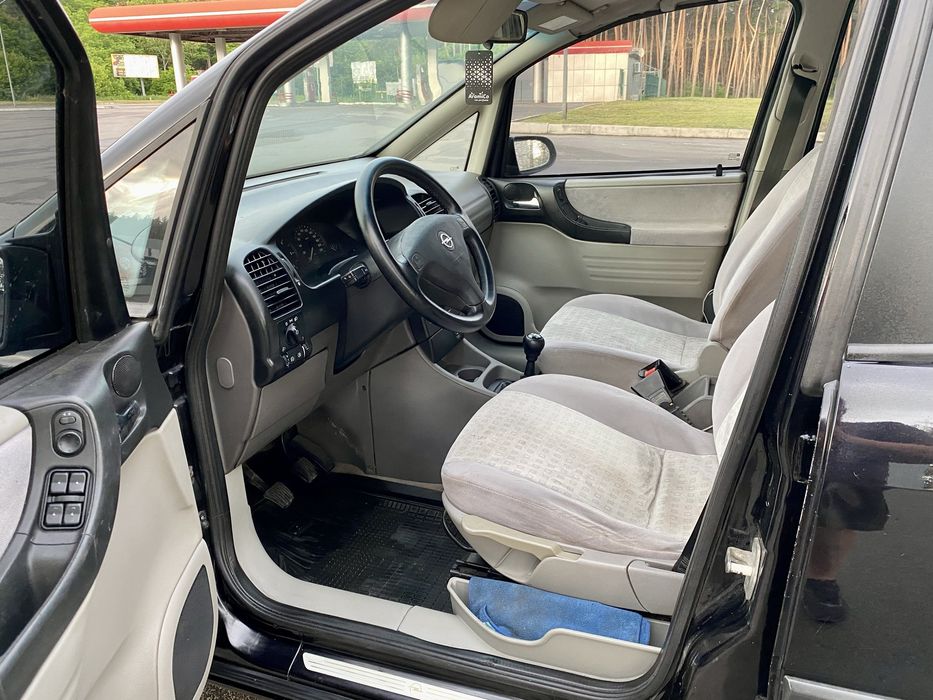 Opel Zafira 2.0 TDI дизель 7 місць