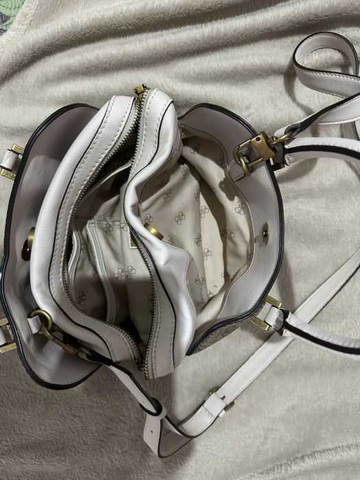 Vendo mala GUESS NOVA