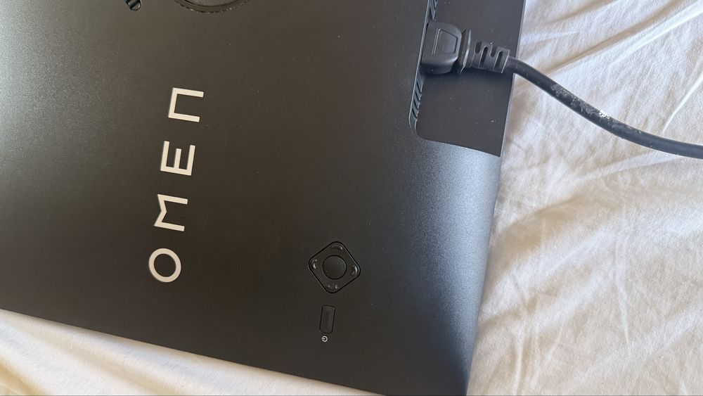 Monitor HP Omen 24” 165Hz – Como Novo / Gaming