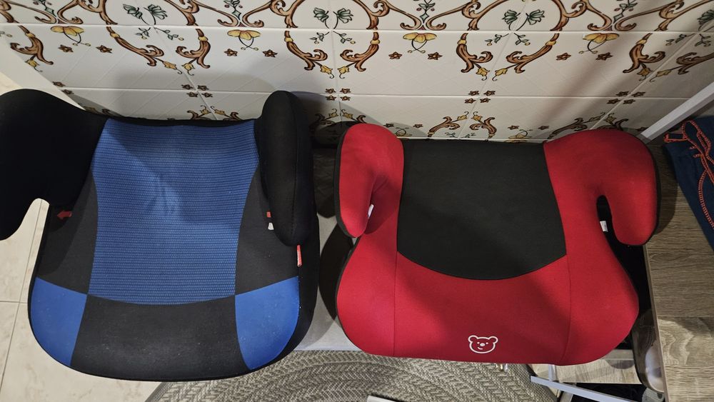 Dois assentos para o carro