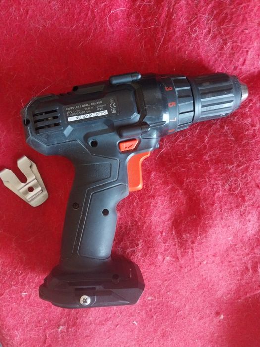 Аккумуляторный шуруповёрт Dnipro-M CD 200 .