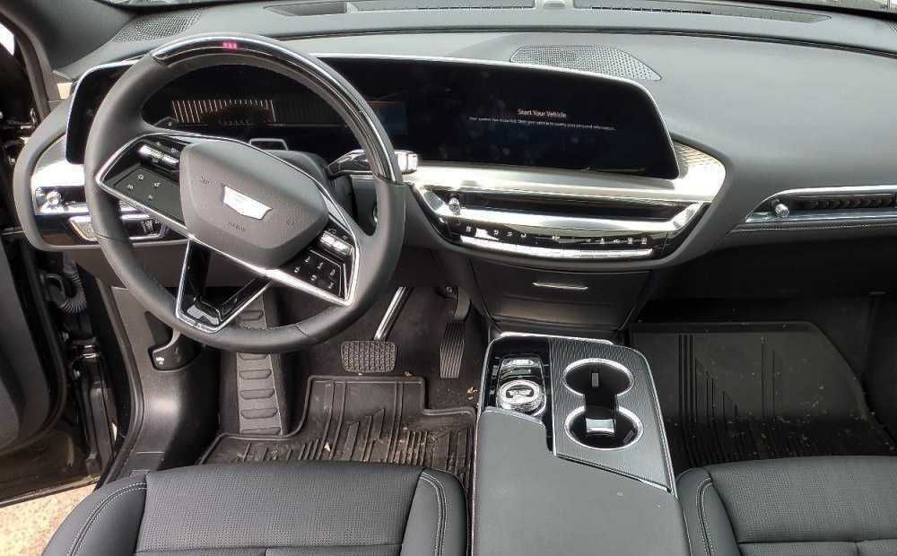 подушка руль коліна  Cadillac Lyriq