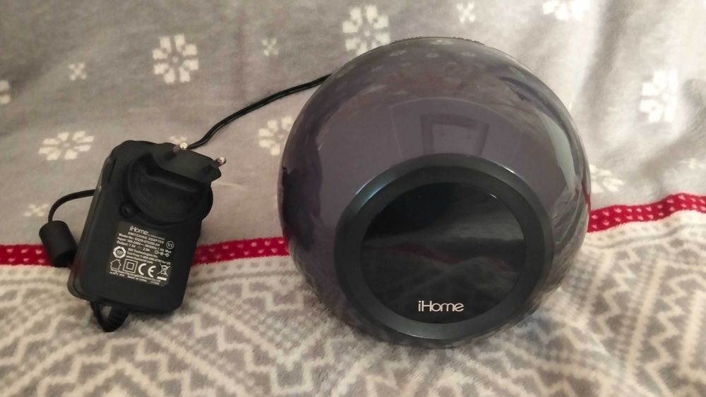 Радіогодинник iHome IBT29BE
