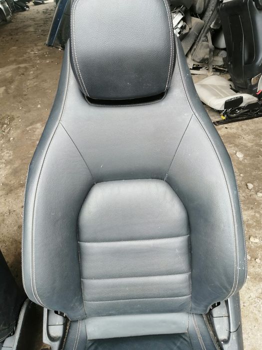 Wnętrze Mercedes W204 Coupe Czarna skóra Fotele Kanapa Boczki Wysyłka