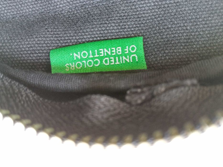 Bolsa a tiracolo preta da Benetton