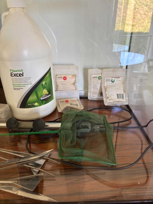 Aquário 120L Completo c/ Filtro Fluval, Luz + Móvel e Extras