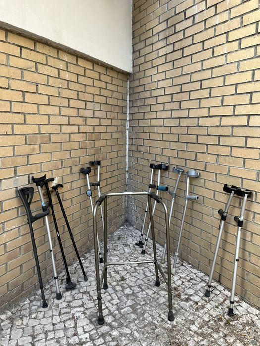 Apoios de Marcha para Idosos e Reabilitação