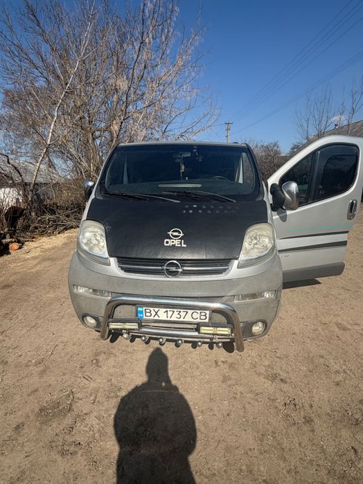 Продам Opel Vivaro 2003 року