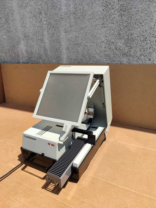 Kindermann Diafocus AV 150 35mm Film Slide Projector/monitor como novo