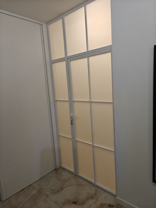 Ścianka Loft mleczna biała