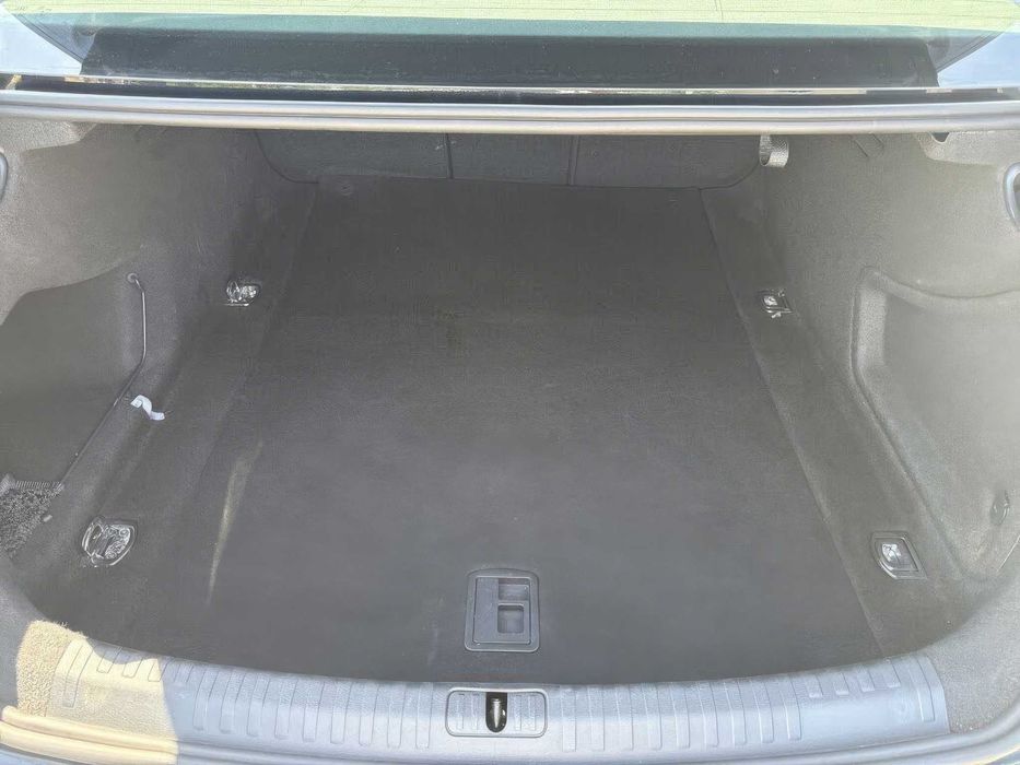 Audi A6 2.0      2023