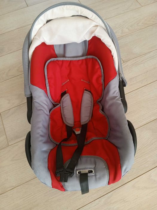 Fotelik samochodowy 0-10kg nosidełko