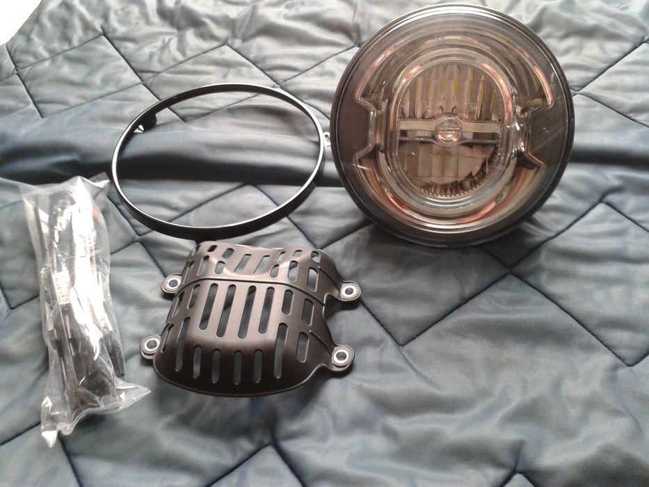 Lampa LED slim sport glide 7cali harley ramka wiązka