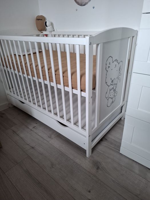 Łóżeczko dla niemowlaka 120x60