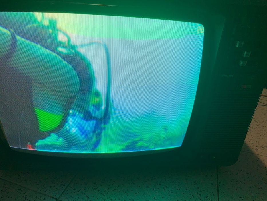 TV Samsung Model CB 528 ZS