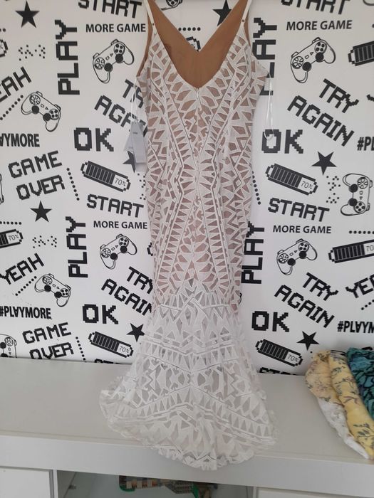 Sukienka Love Triangle r 36 nowa  beż ecru ⁸koronkowa syrena, syrenka