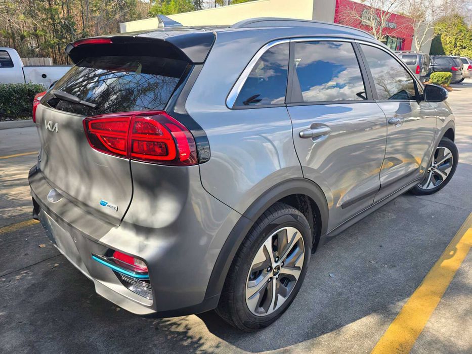 Kia Niro EV      2021