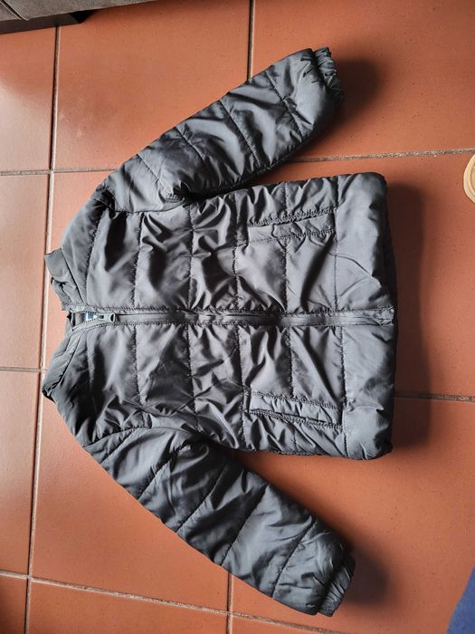 Casaco semi novo menino