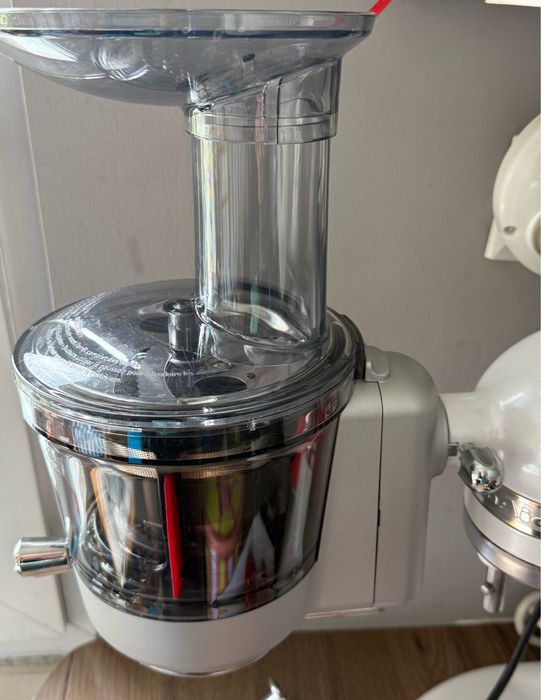 Wolnoobrotowa wyciskarka KitchenAid 5KSM1JA plus akcesoria