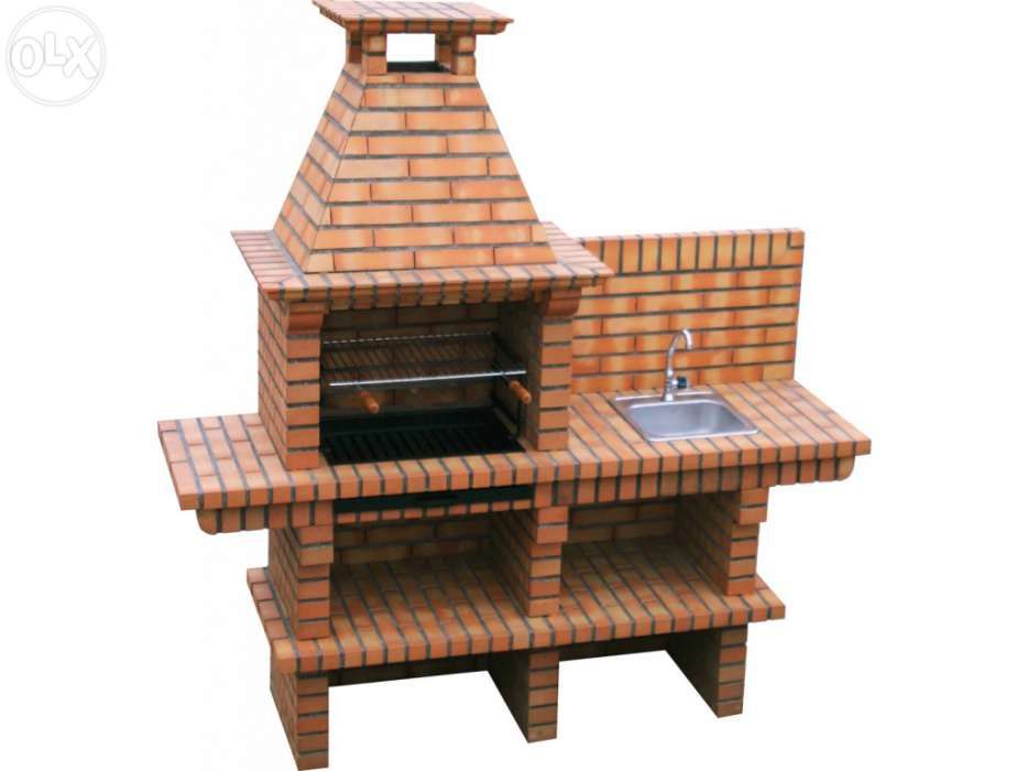 Churrasqueiras com banca