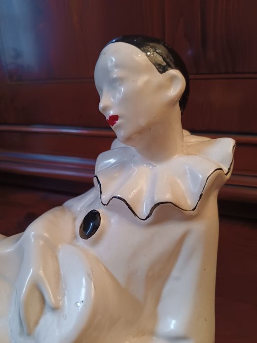 Escultura de Pierrot muito perfeita