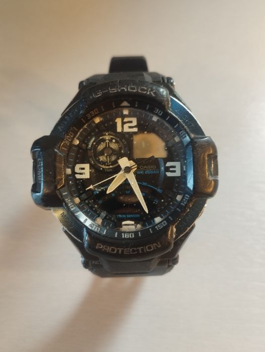 Casio g-shock GA-1000-2BER uszkodzony