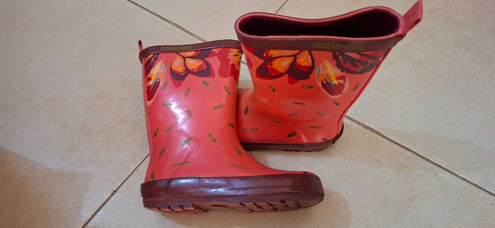 Vendo diverso calçado criança