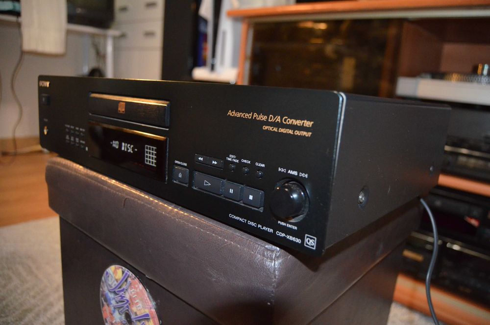 Leitor de CD Sony CDP-XB630 QS