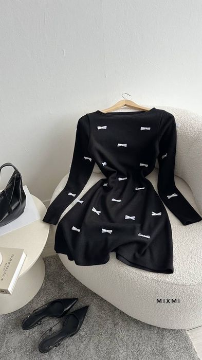 Жіноча сукня з бантиками