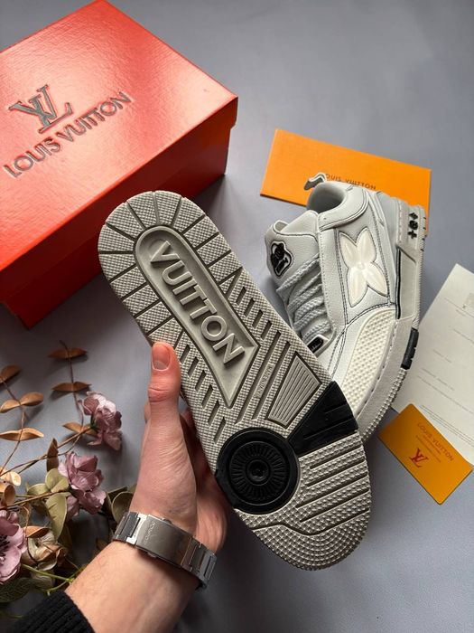 Louis Vuitton Skate Grey