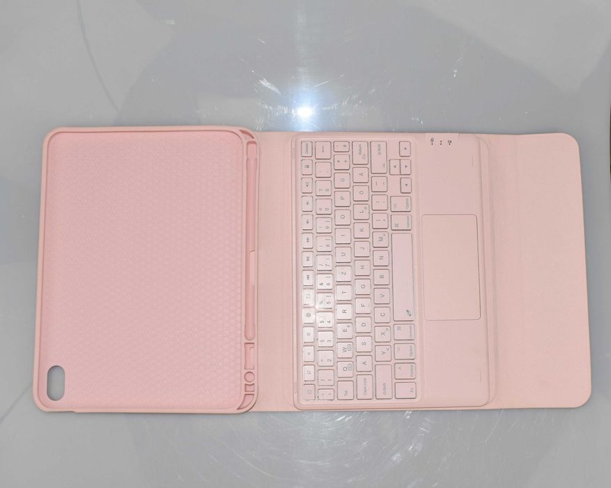 Etui z klawiaturą i touchpadem do iPad 10/11 Gen Bluetooth