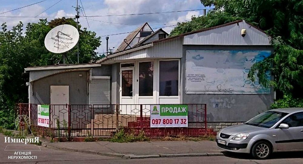 Оренда фасадного приміщення 30 кв.м.на Героїв Небесної Сотні.