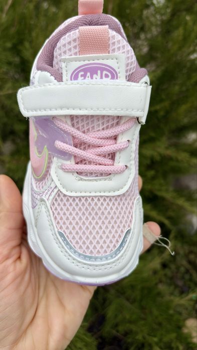 Кросівки для дівчаток  27,28,30 р