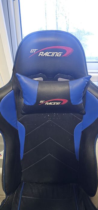 Cadeira gaming preta em bom estado