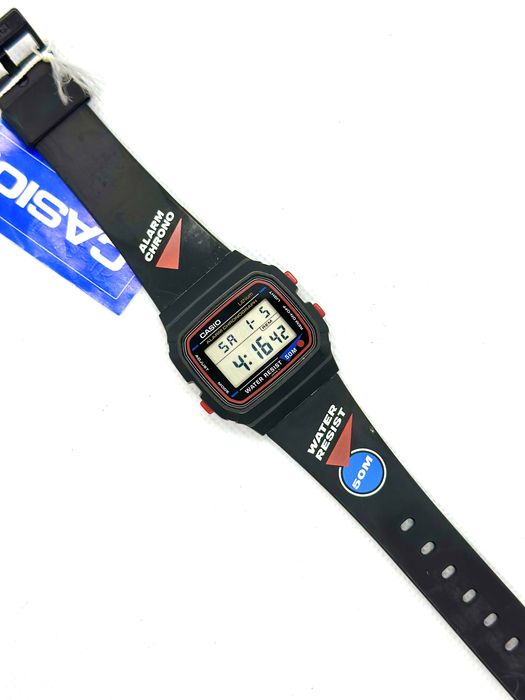 Casio W-48B, new old stock! Super raro