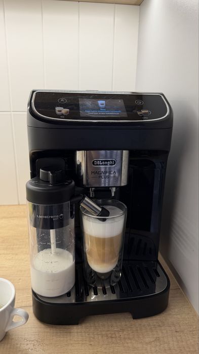 Кавомашина Delonghi Manifica Plus