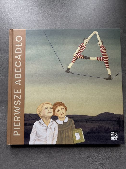 Książka „Pierwsze Abecadło”